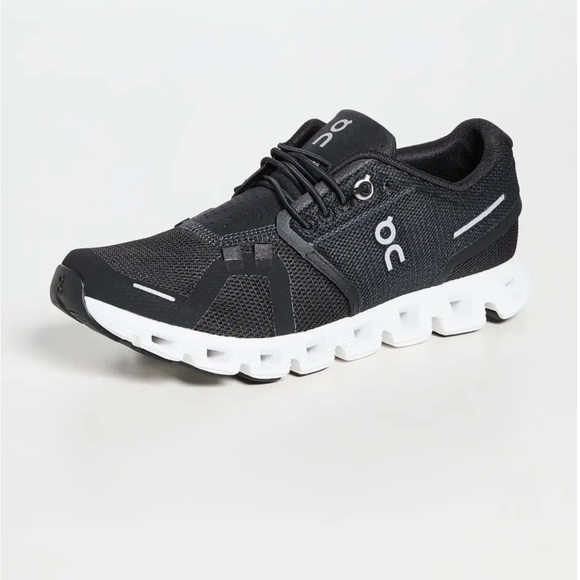 On Cloud 5 Sneakers in Black /white men size  12 gently used - Picture 4 of 16